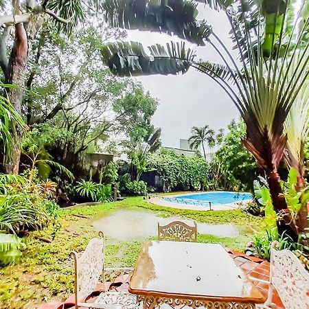 Chito'S Hotel Iloilo City Ngoại thất bức ảnh