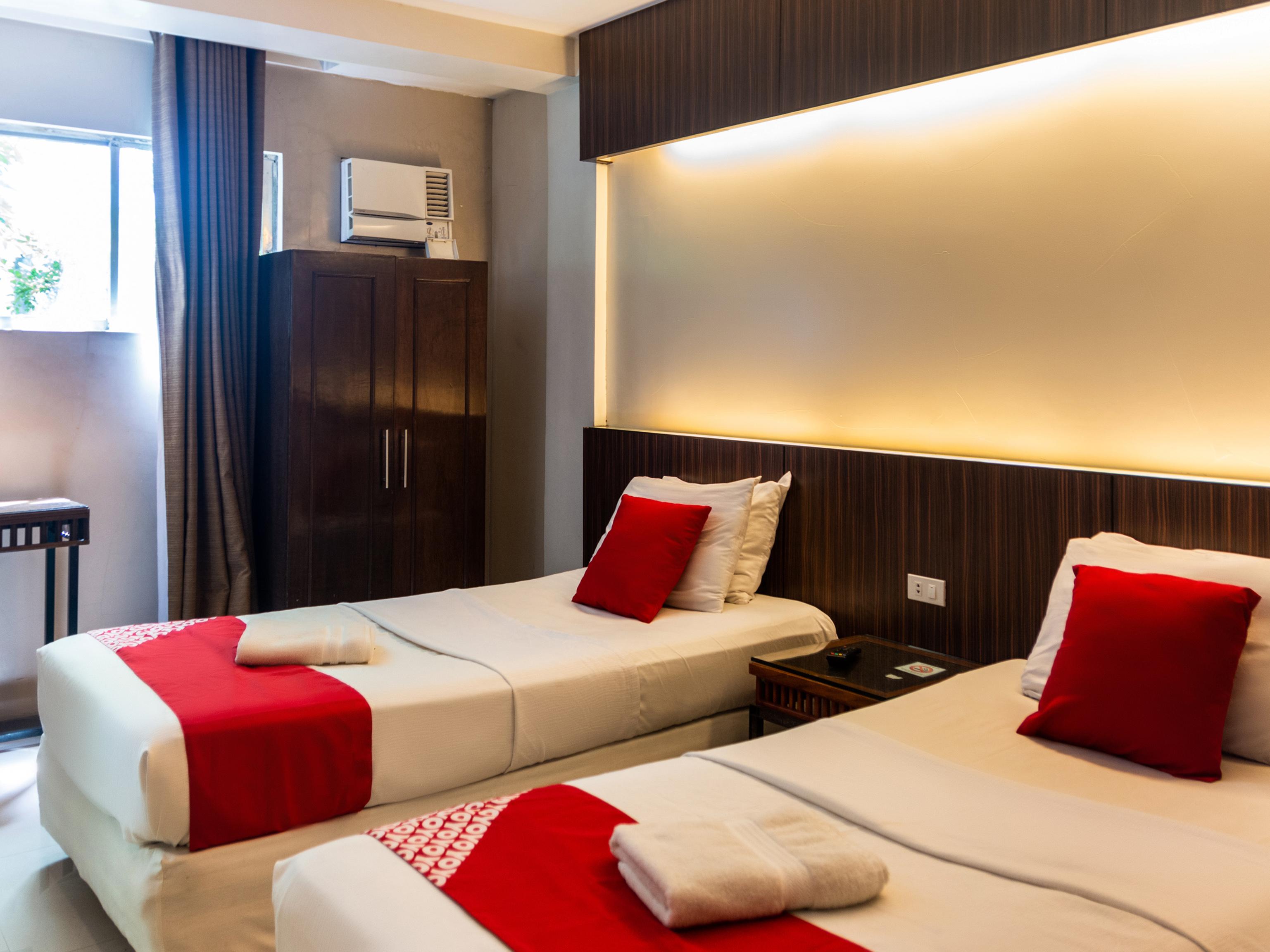 Chito'S Hotel Iloilo City Ngoại thất bức ảnh