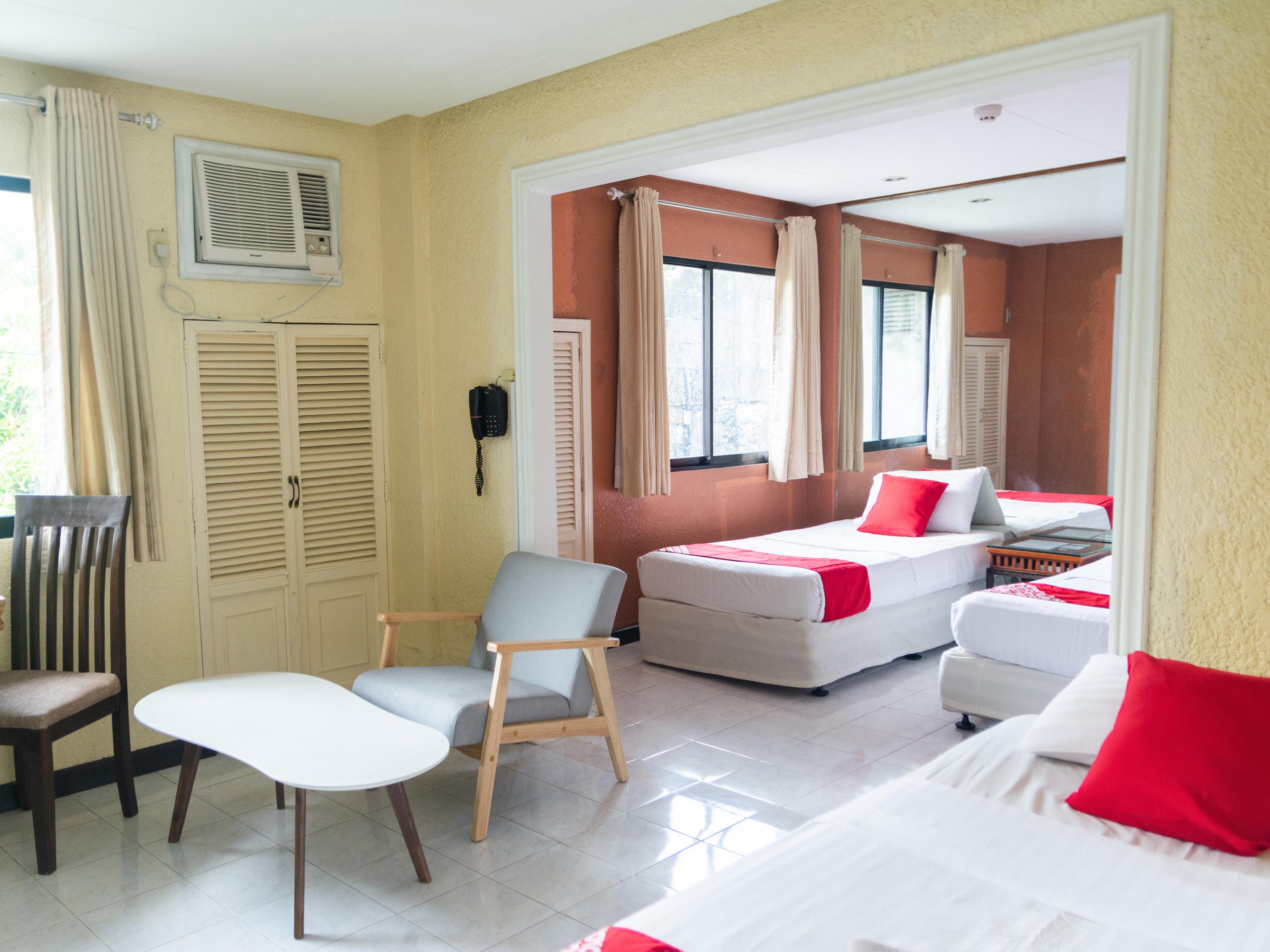 Chito'S Hotel Iloilo City Ngoại thất bức ảnh
