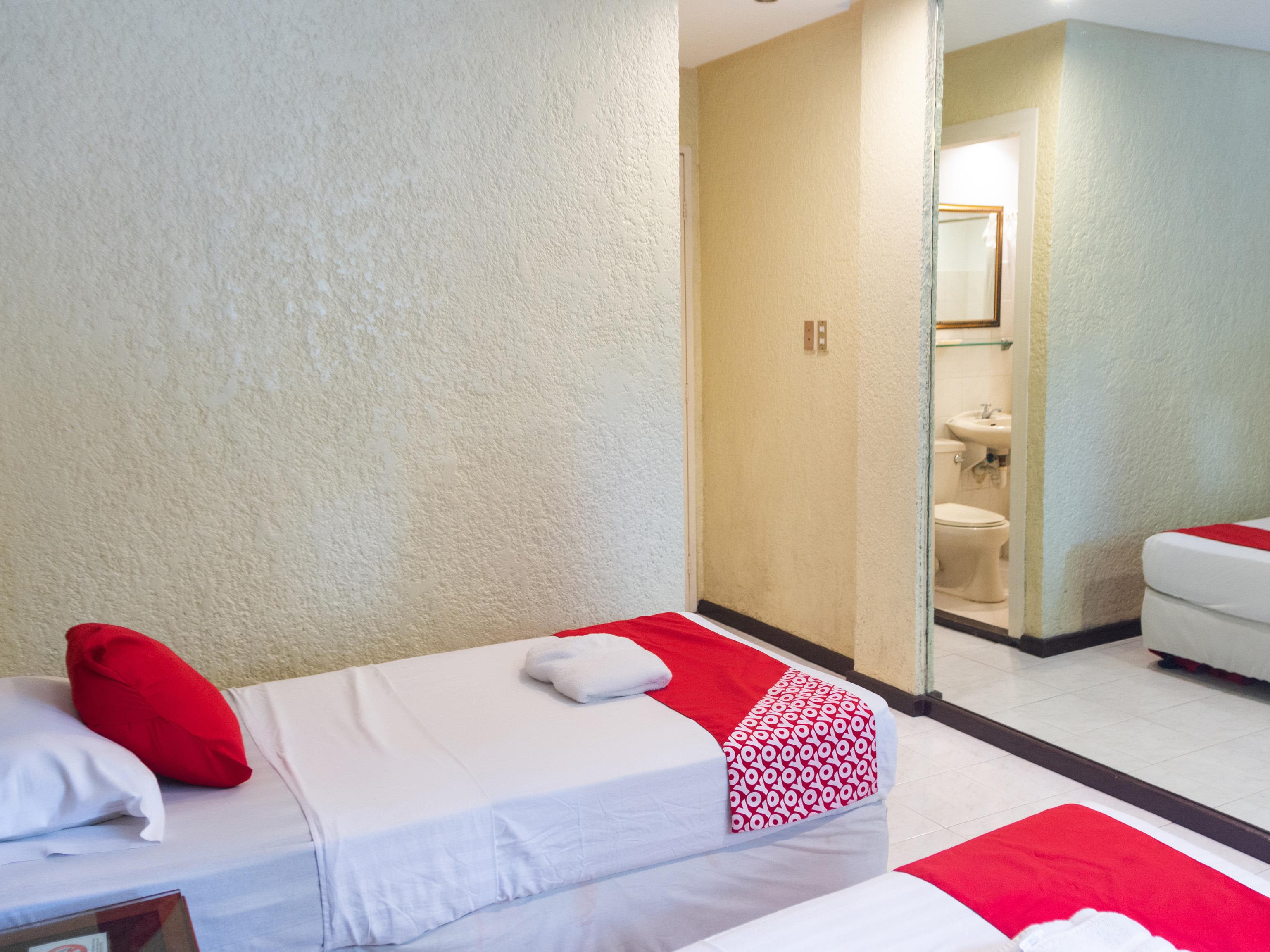 Chito'S Hotel Iloilo City Ngoại thất bức ảnh